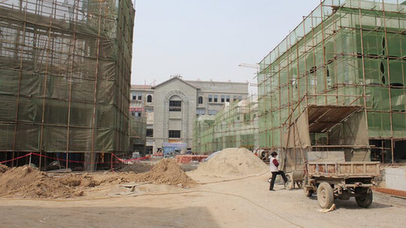针对以上特点，成都工业园区土建公司在设计和施工过程中，需关注以下要求：
