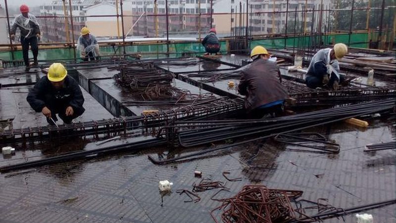 地基基础工程合同范本定制：关键要素与注意事项**